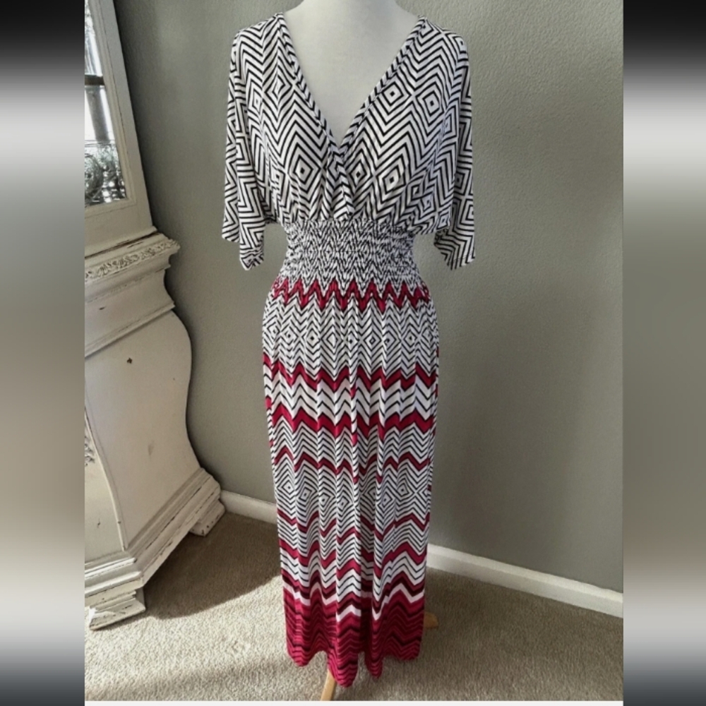 Chevron Pattern Maxi Dress - Black, White, Pink